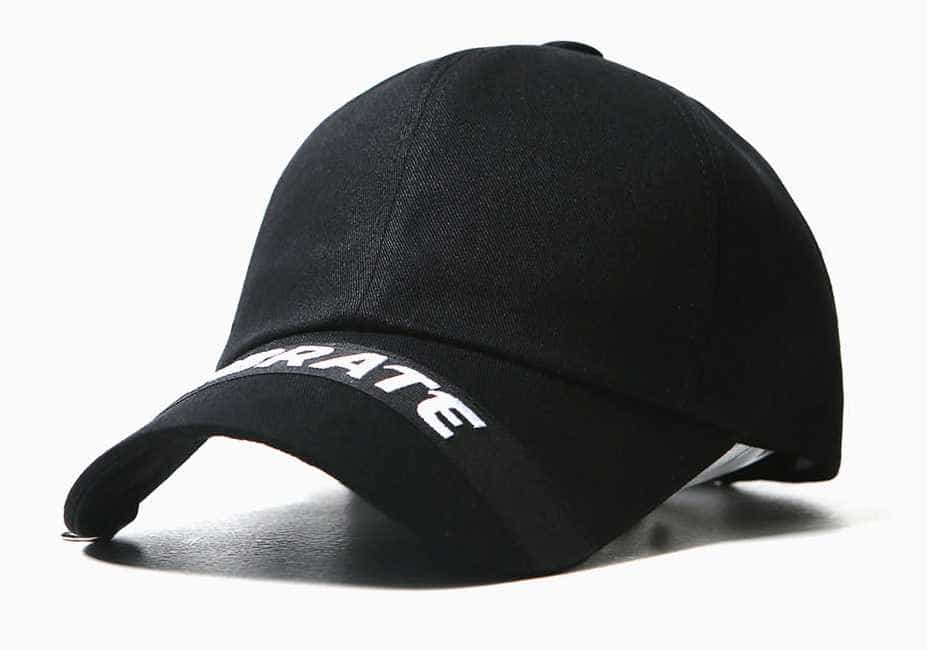 VIBRATE LOOP BALL CAP (black) หมวกแก๊ปสีดำ พร้อมแถบคาดและลายปักบนปีหมวก